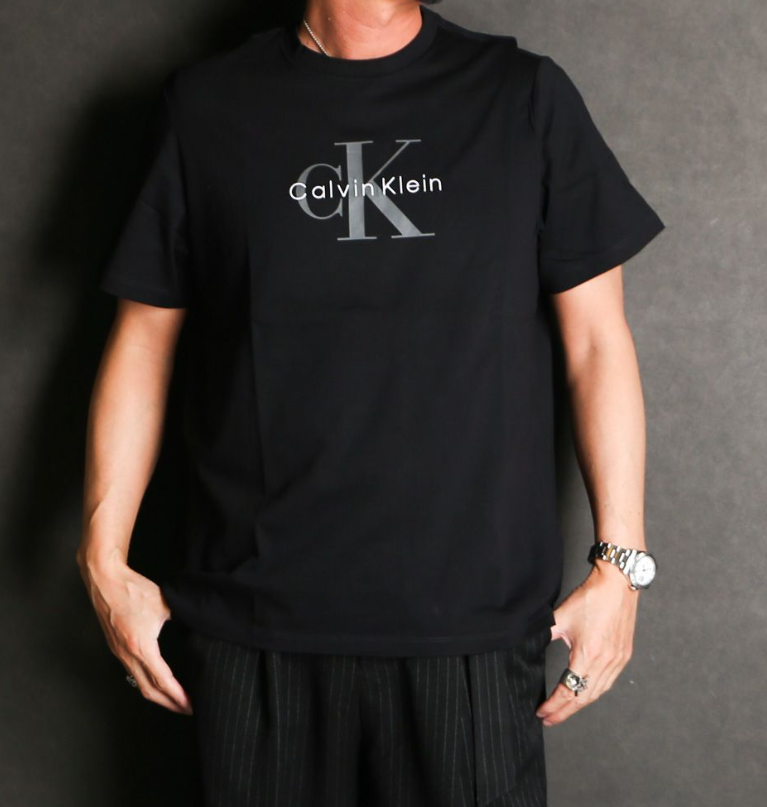 Áo Calvin Klein Monogram Logo Black [ 4RB862G 001 ]