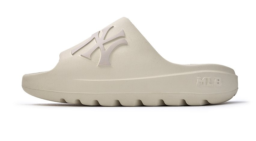 Dép MLB Skipper Slide New York Yankees Cream [ 3ALPS0153-50IVS ]