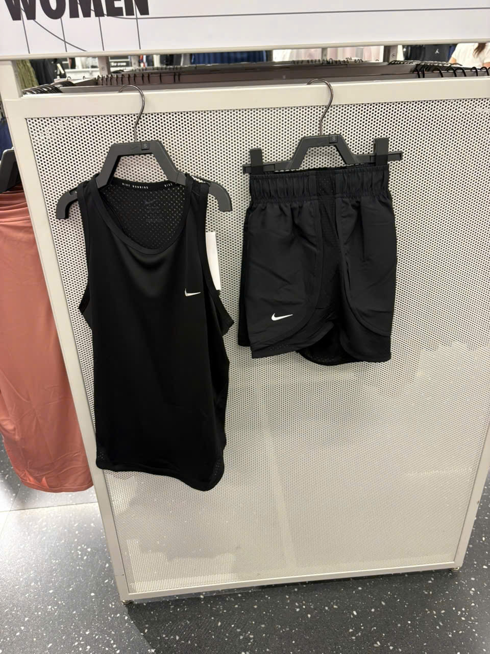 Set Nike Running Tempo Dri-FIT Tank Top Black [ HV8911-010 / HV8916-010 ]